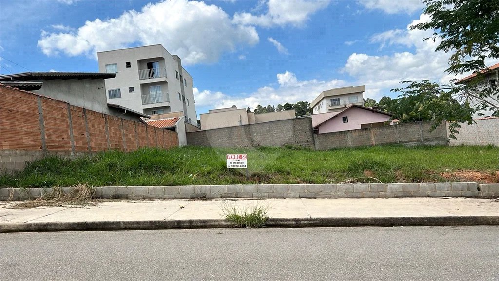 Terreno de 372m² à venda no Jardim Caldense