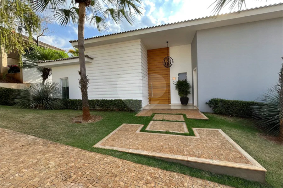 Excepcional Casa de 4 Suítes no Condomínio Monte Alegre em Piracicaba