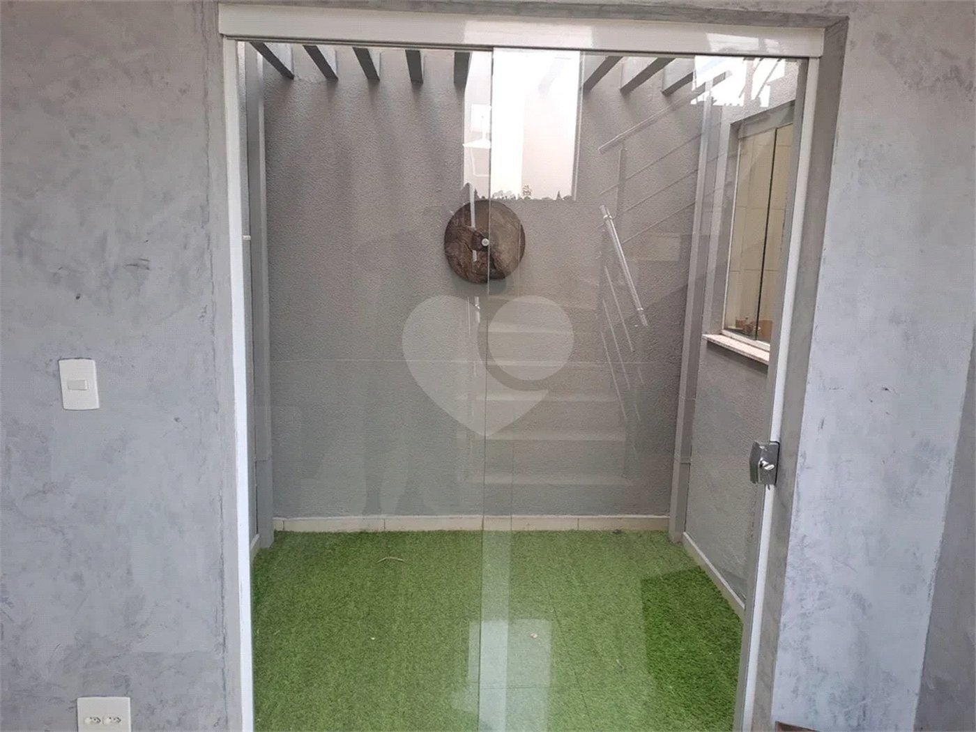 Linda Casa 3 dormitórios com piscina - R$ 950.000,00