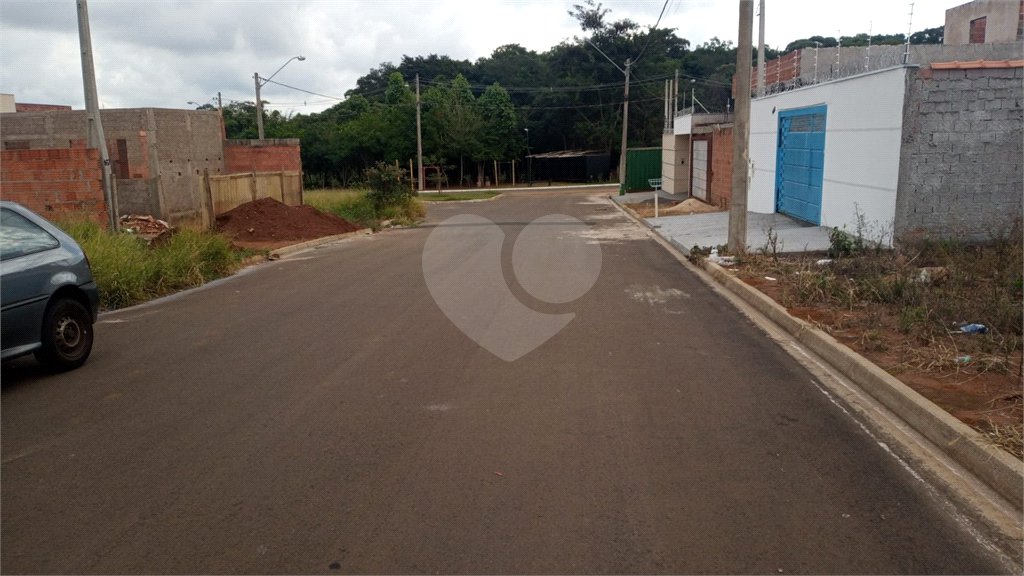 Lote no Jardim do Bosque, aceita financiamento ou aquisição de terreno e construção .