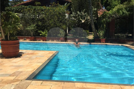 Chácara Condomínio Horto Ivan, LINDA!!! Atibaia, SP. 7.200m² A/T PORTA FECHADA