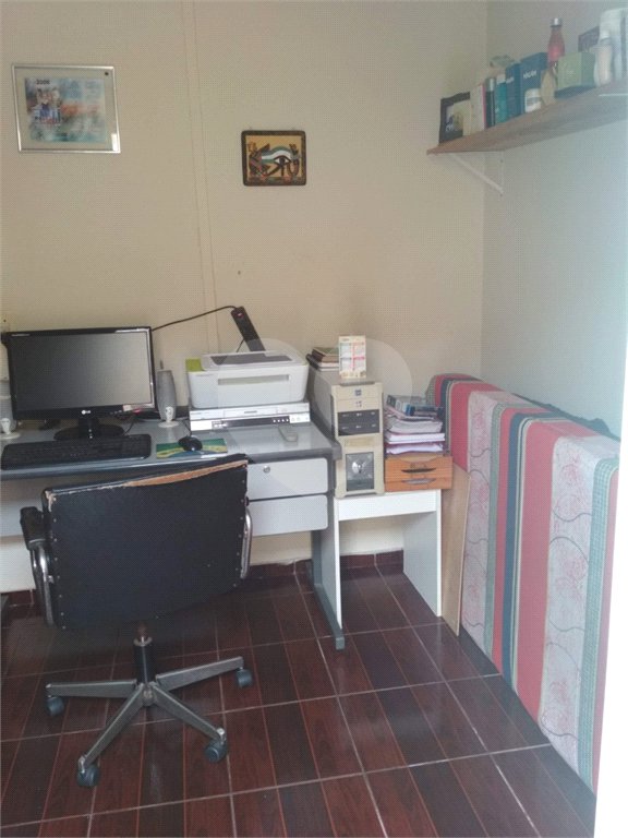 Casa térrea para venda ou locação no Jardim São Carlos V