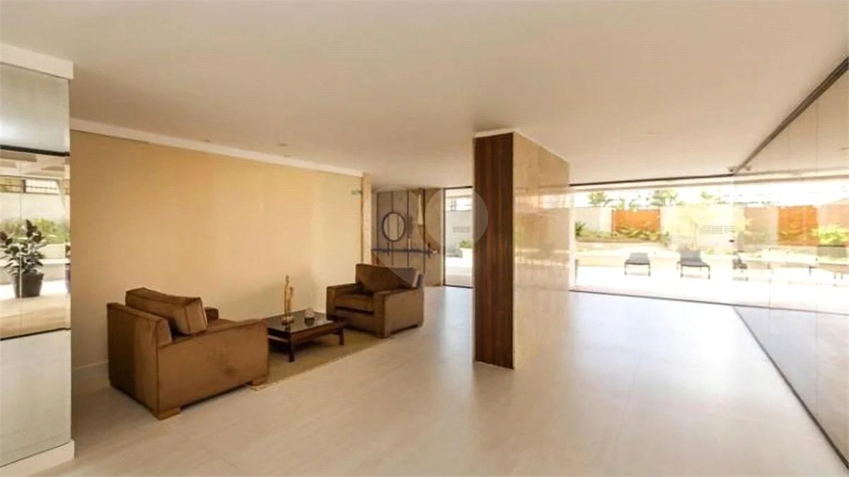 Apartamento à venda com 3 quartos, sendo 1 suíte, em Campo Belo, São Paulo, SP