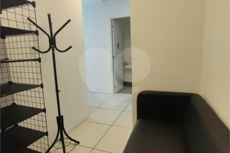 Excelente conjunto comercial para locação com 38 m², 2 salas com varanda e 1 vaga no Ipiranga!