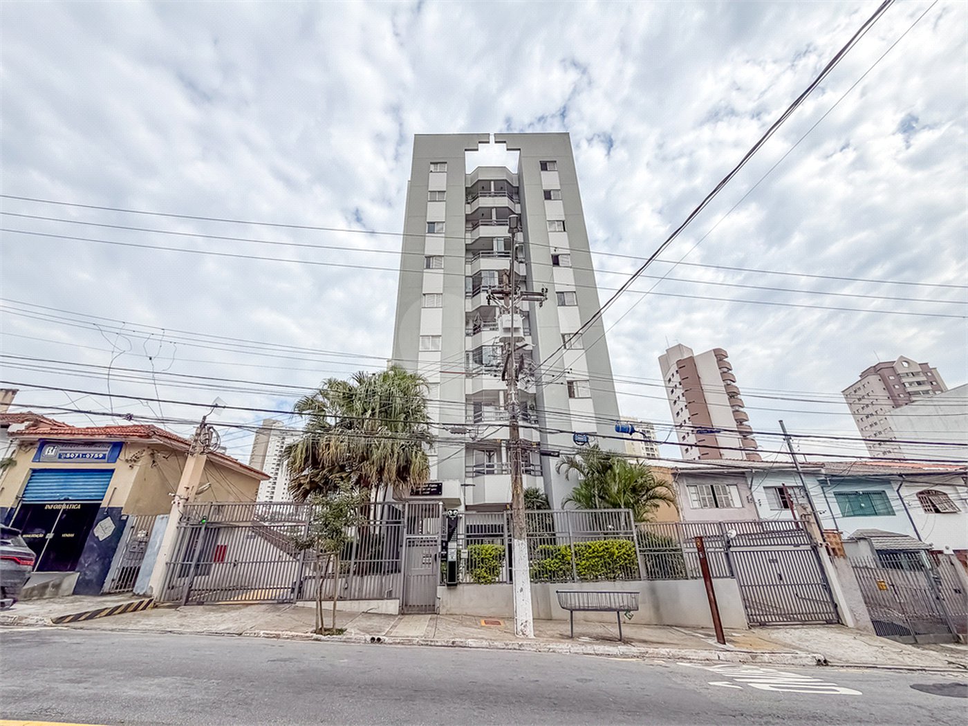 APARTAMENTO 2 QUARTOS 2 VAGAS À VENDA NA SAÚDE VENDER