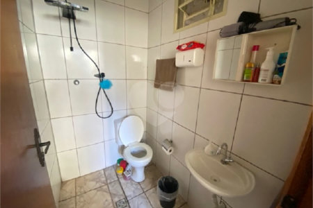 Casa térrea de 3 dormitórios