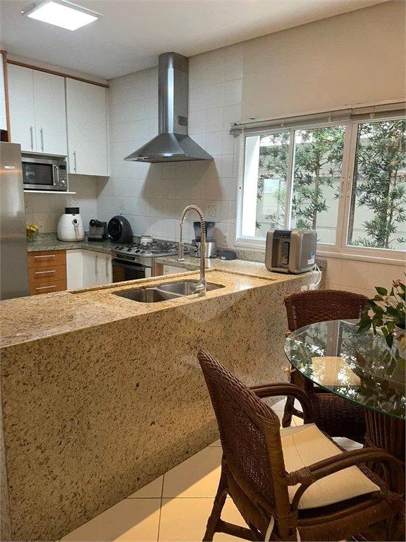 Casa à venda em condomínio fechado em Vinhedo, interior de São Paulo