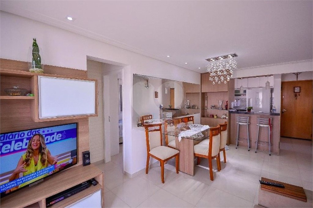 Oportunidade Apartamento mobiliado á venda na saude com 60m² com 2 dorm e 2 vaga. Aceita e estuda Permuta ( sujeito a avaliação).