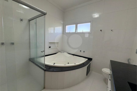 Casa à venda com 3 suítes no condomínio Damha II, São Carlos - SP