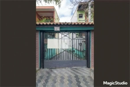 Casa com 275m², 3 quartos, 2 suítes, 8 garagens, à venda em Santo André