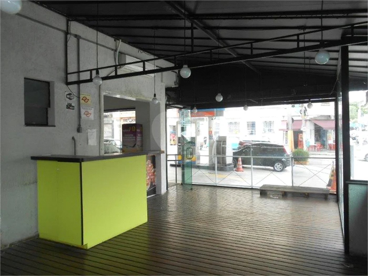 Terreno na Barra Funda. Espaço para posto de gasolina e farmácias em ótima localização