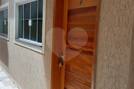Casa em condomínio com 55m² , 2 dormitórios , sendo 2 suítes , 2 vagas , à venda na Penha.