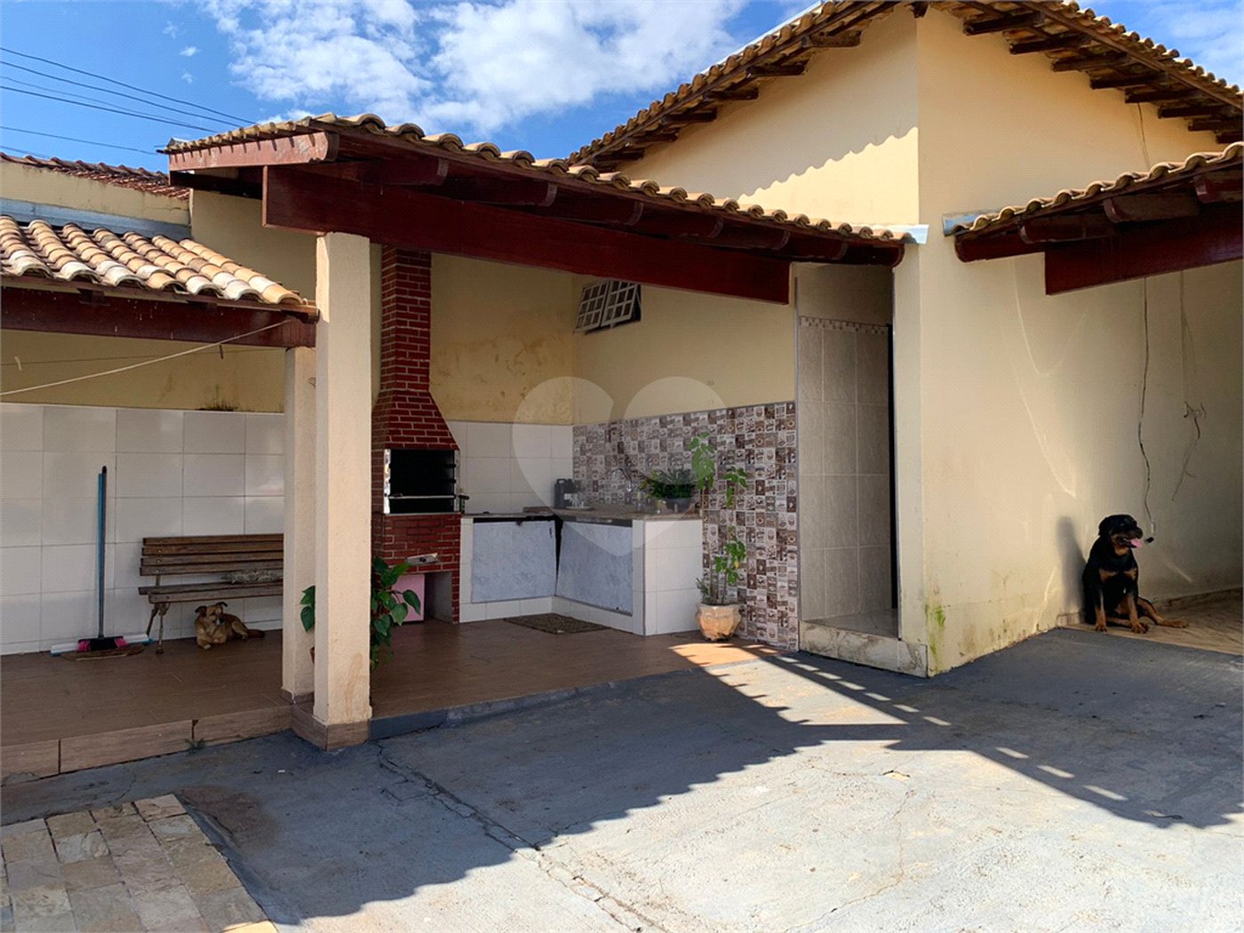Casa de 3 quartos em Ibaté - SP
