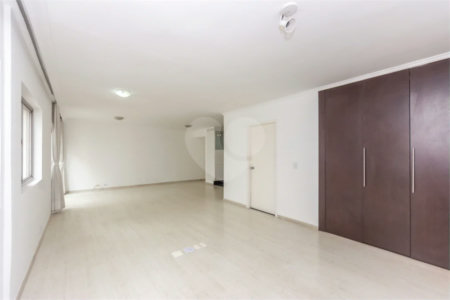 Apartamento à venda com 3 quartos, sendo 1 suíte, em Brooklin, São Paulo, SP