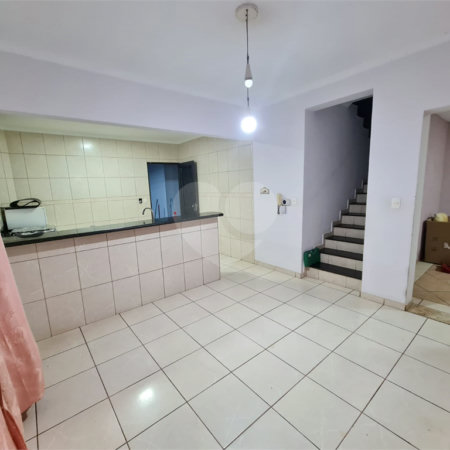 Casa sobrado para venda no Jardim das Torres