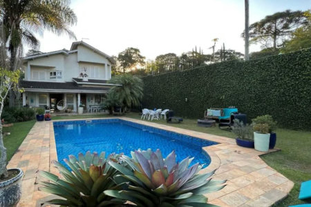 Casa à venda com 4 suítes em Vila Santo Antônio, Cotia, SP