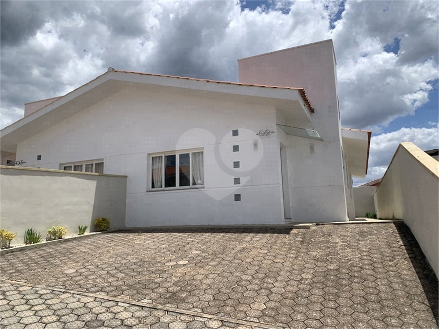 Casa 3 dormitórios - Condomínio MARF III - Bom Jesus dos Perdões