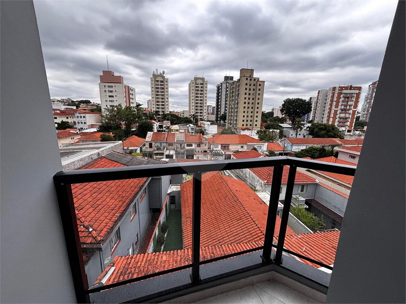 Excelente Sobrado NOVO na Parada Inglesa