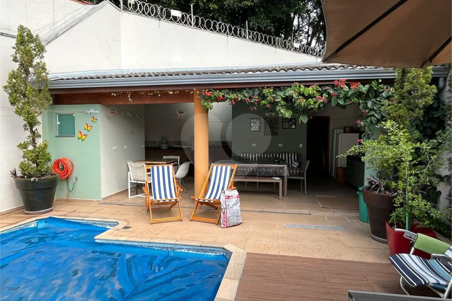 Casa á venda - Saúde alto padrão