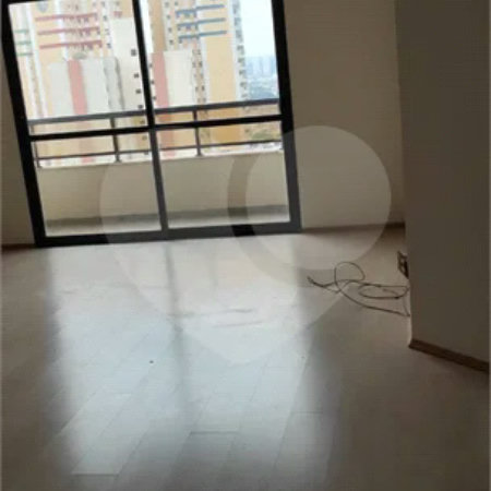 Apartamento Espaçoso com 4 Dormitórios, Suíte e Varanda no Jardim Paris