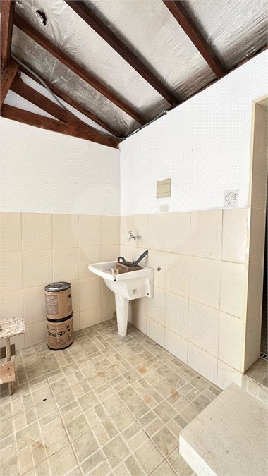 Apartamento com 69 metros todo reformado ao lado da Alameda Lucas em Atibaia.
