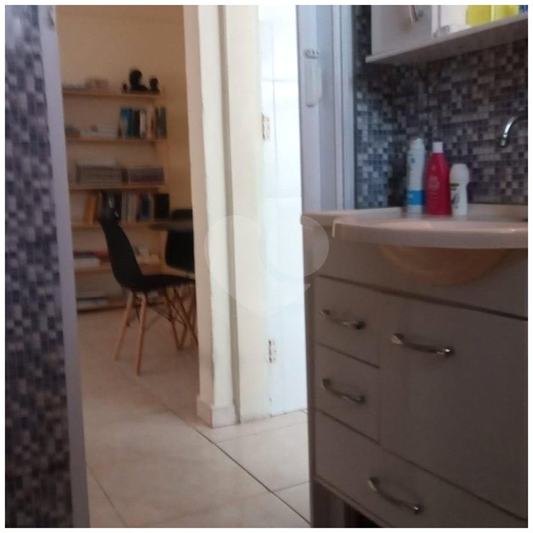 Apartamento mobiliado com 49 m² de área útil, 1 quarto, à venda na Bela Vista