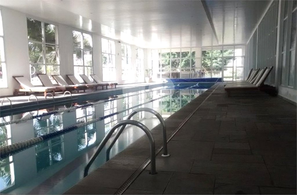 Apartamento 3 suítes, varanda gourmet, 3 vagas em Condomínio Clube na Mooca