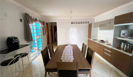 Casa Térrea à venda com 2 quartos em Jardim Vivan, São Paulo, SP