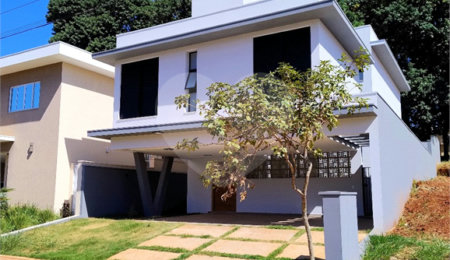 Casa à venda com 4 quartos, sendo 2 suítes,  no condomínio Parque Faber 3, São Carlos - SP
