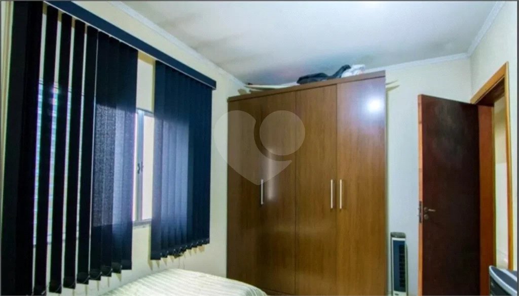 Casa com 172m² , 3 dormitórios , sendo 1 suíte , 2 vagas , à venda no Jardim Alvorada em Santo André.