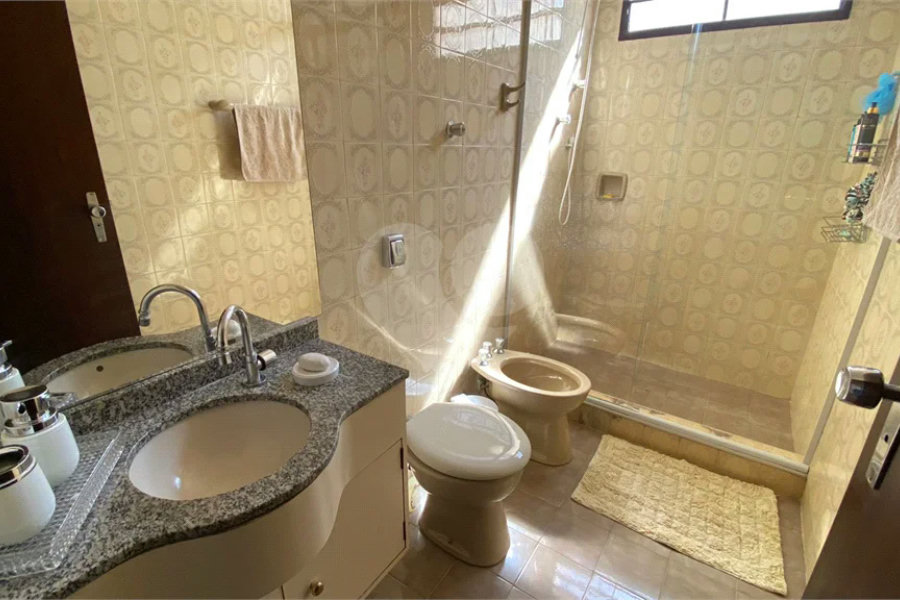 Excelente casa no Jardim Brasilia 3 dormitórios sendo 1 suíte