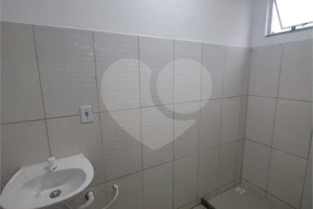 SOBRADO TIPO APARTAMENTO COM 1 QUARTO PARA LOCAÇÃO 153m² - SANTÍSSIMO
