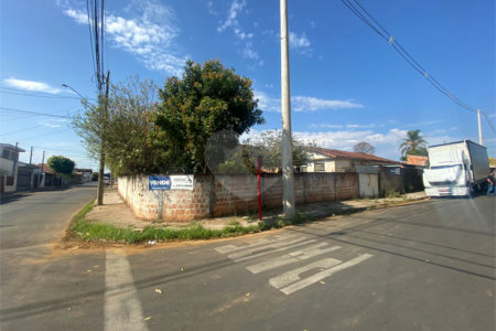 Terreno com 150,00 m² de área .