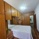 Casa Térrea na Vila Formosa de 233m2 com 3 dorms, 1 suíte, 3 banheiros e 4 vagas. Estuda permuta.
