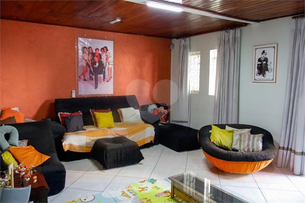Casa à venda com 222m², 3 quartos e 2 vagas