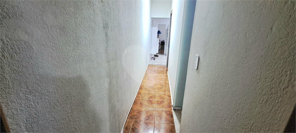 Casa no Jardim Medeiros ampla com 3 dormitórios bem distribuída