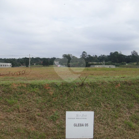 Terreno industrial de 3.000 m² à venda em Cotia/SP