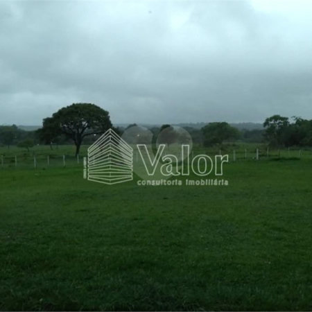 Área rural para venda no Varjão.