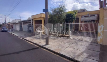Casa à venda com 2 quartos, sendo 1 suíte,  em Vila Boa Vista, São Carlos, SP