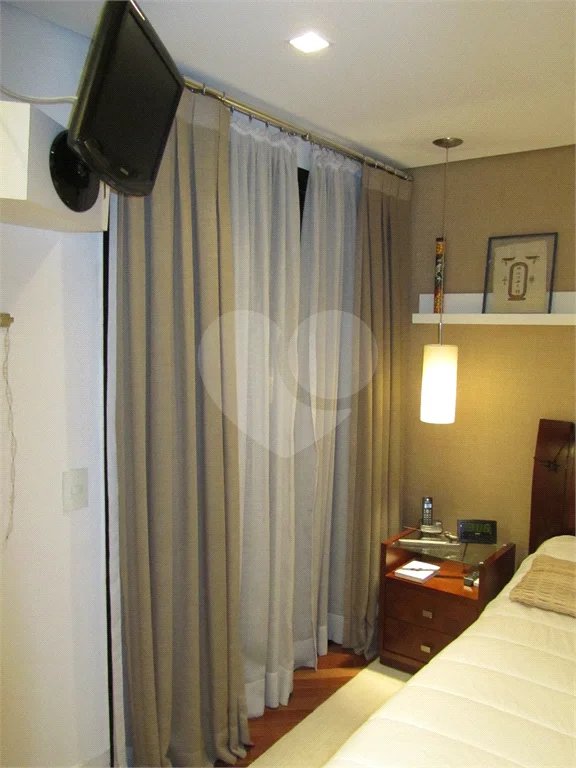 Cobertura Duplex com 126,metros quadrados próximo ao Shopping Pátio Paulista.