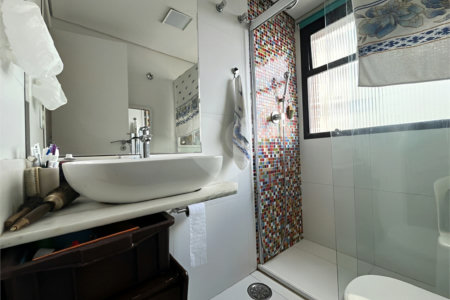 Apartamento à venda com 3 quartos, sendo 1 suíte, em Santo Amaro, São Paulo, SP