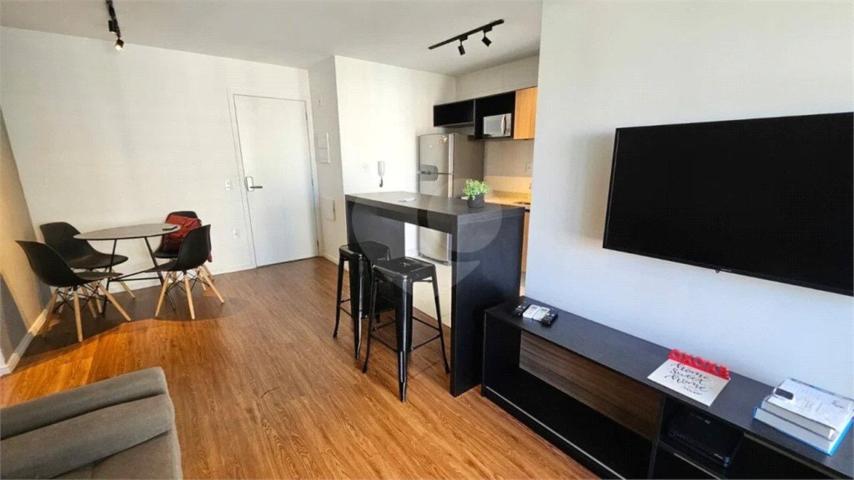 Excelente apartamento MOBILIADO para venda ou locação.
