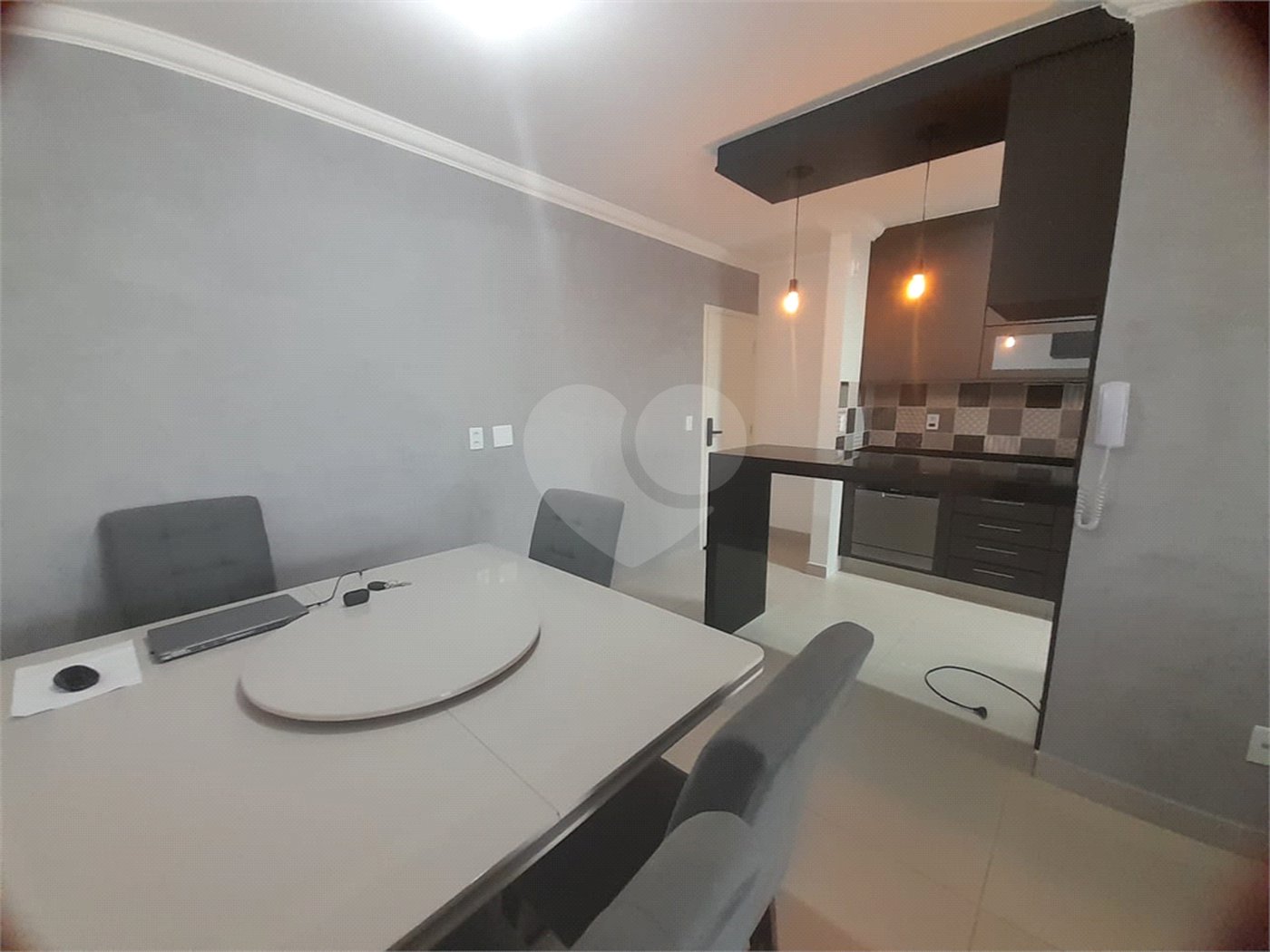 Apartamento Mobiliado para Venda e Locação no Edifício Annelise - São Carlos