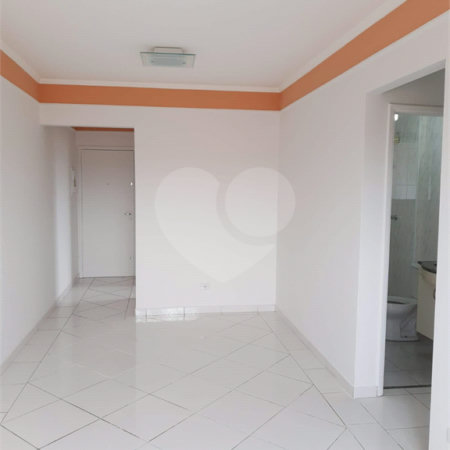 Apartamento no Condomínio Residencial Hadad.