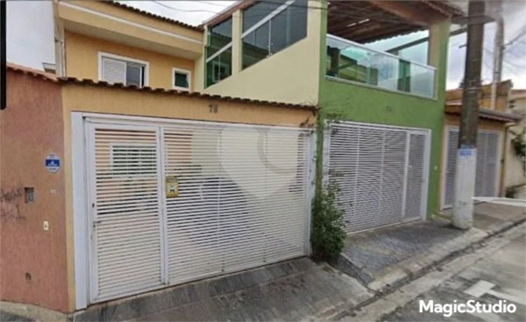 Sobrado com 101m², 2 dormitórios, sendo 2 suítes, 2 vagas, à venda na Vila Ema.