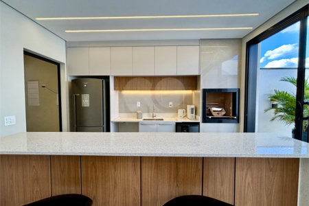 Indaiatuba - Sp - Condominio Maria Candida - R$ 2.250.000,00 - 3 suítes, sendo 1 master com closet e banheiro com duas cubas e dois chuveiros - Escritório - Piscina em Alvenaria aquecida e Hidro com Iluminação - Ar Condicionado instalado em todos os quartos, escritorio, sala e area gourmet