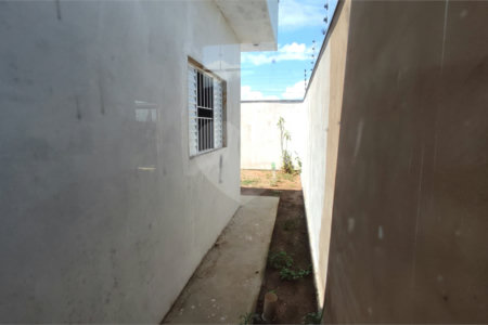 Casa à venda de 2 dormitórios em São Carlos, no bairro Arcoville.