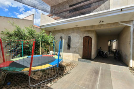 Sobrado Residencial no bairro Douradinho