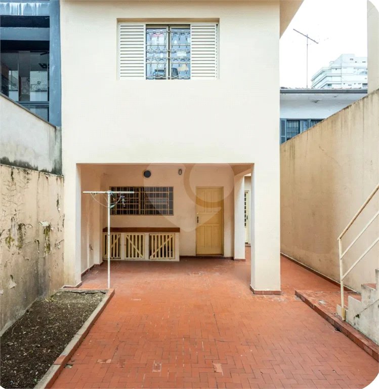 Casa com 150m², 4 quartos, 3 vagas, disponível para locação na Vila Clementino
