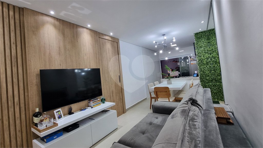 Casa no Condomínio Flamboyant II a venda .